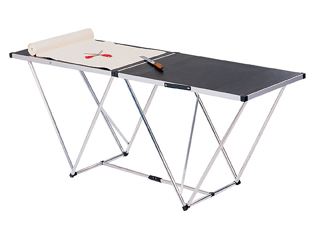 Image de l'objet « TABLE A TAPISSER No3 EN ALU »