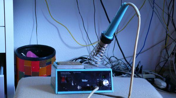 Image de l'objet « Fer à souder électronique »